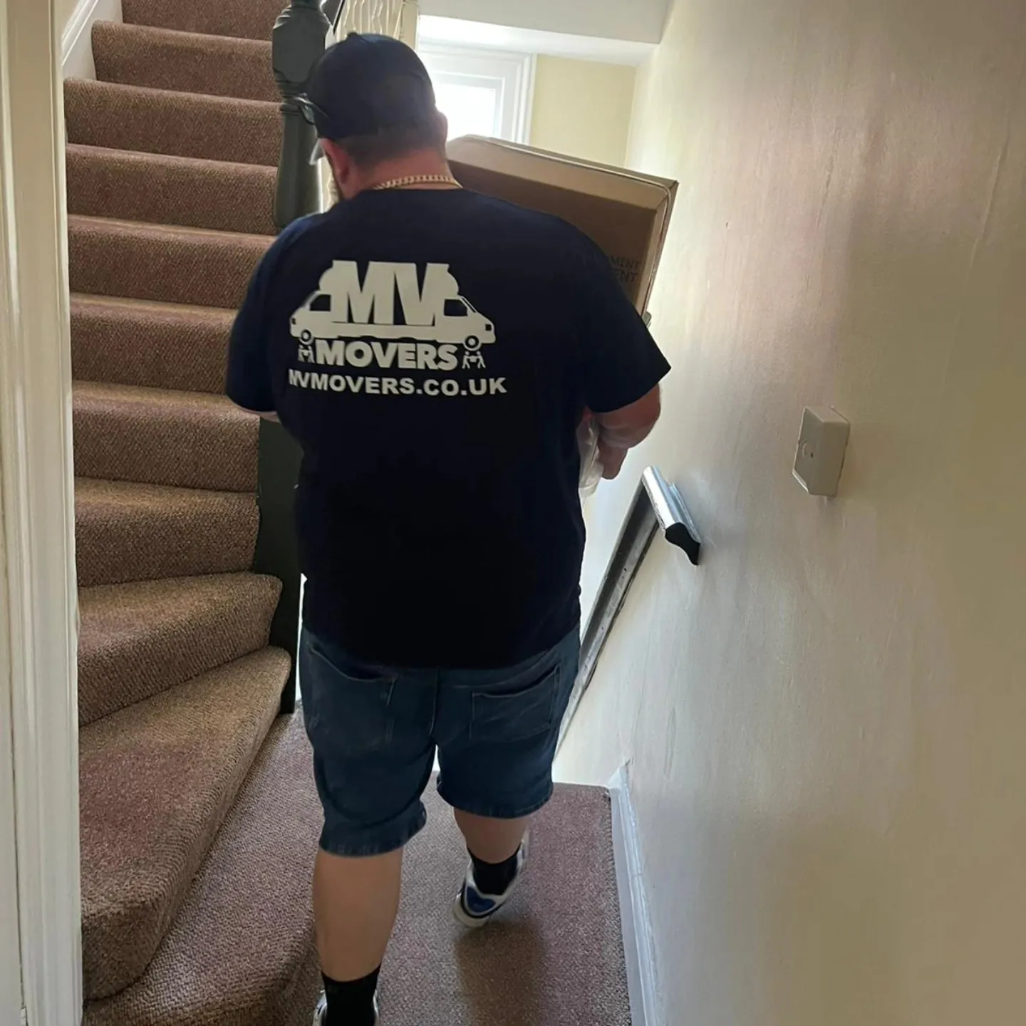 Up the stairs – Carried, not dragged – MV Movers Up the stairs – Carried, not dragged – MV Movers