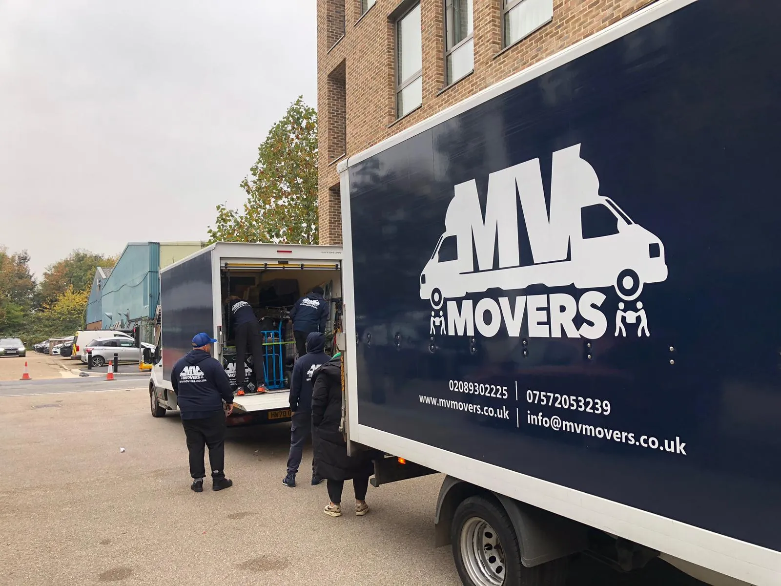 MV Movers crew loading a Luton van – Ealing to Peckham